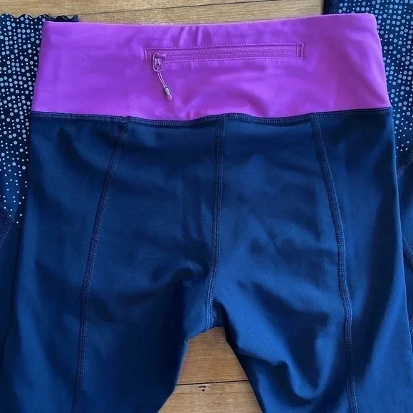 Lululemon Tight Stuff Tight Reflective Scalloped Hem Blue Purple Size 2 - Picture 3 of 3
